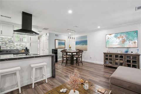 16407 De Anza Huntington Beach CA 92649