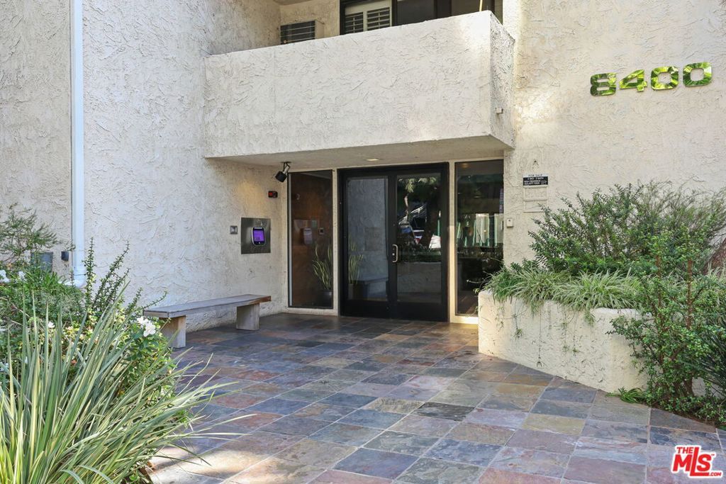 Photo of 8400 De Longpre Avenue #202, West Hollywood, CA 90069 (MLS # 26655061)