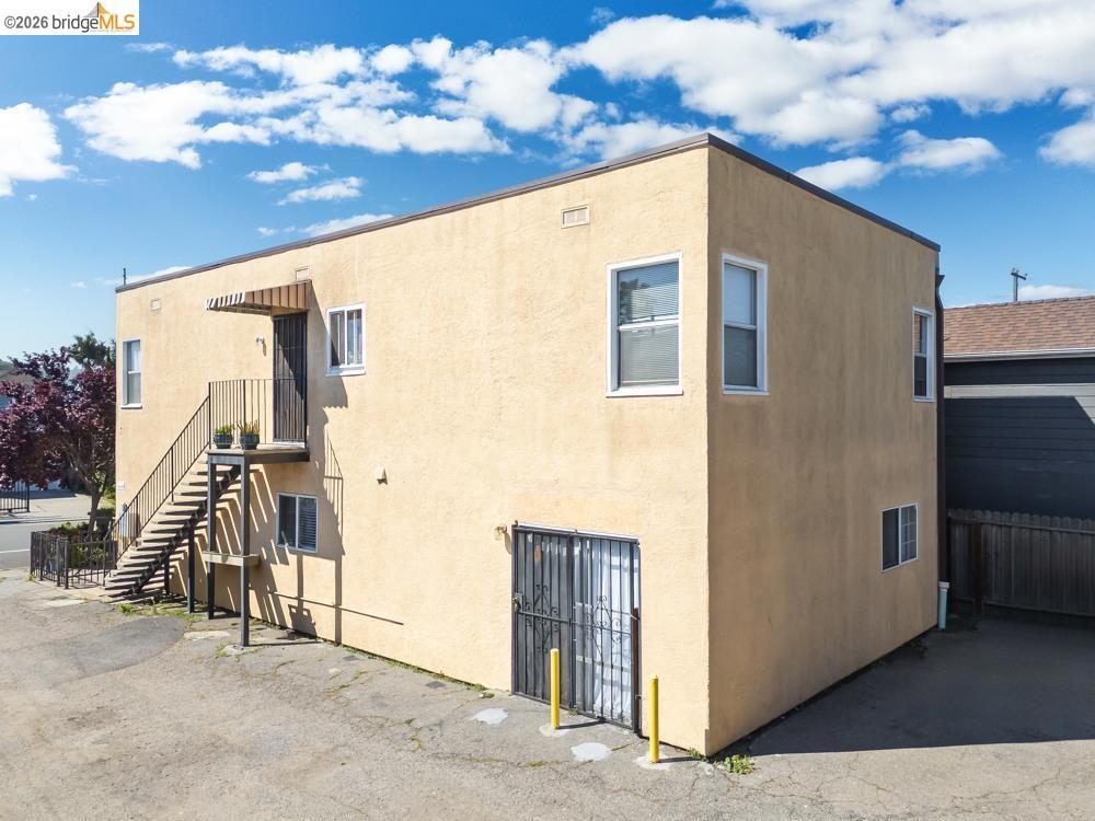 2215 Dover Ave