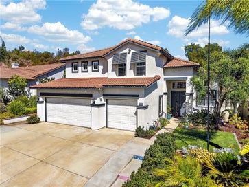 21062 Creekside Lake Elsinore CA 92532
