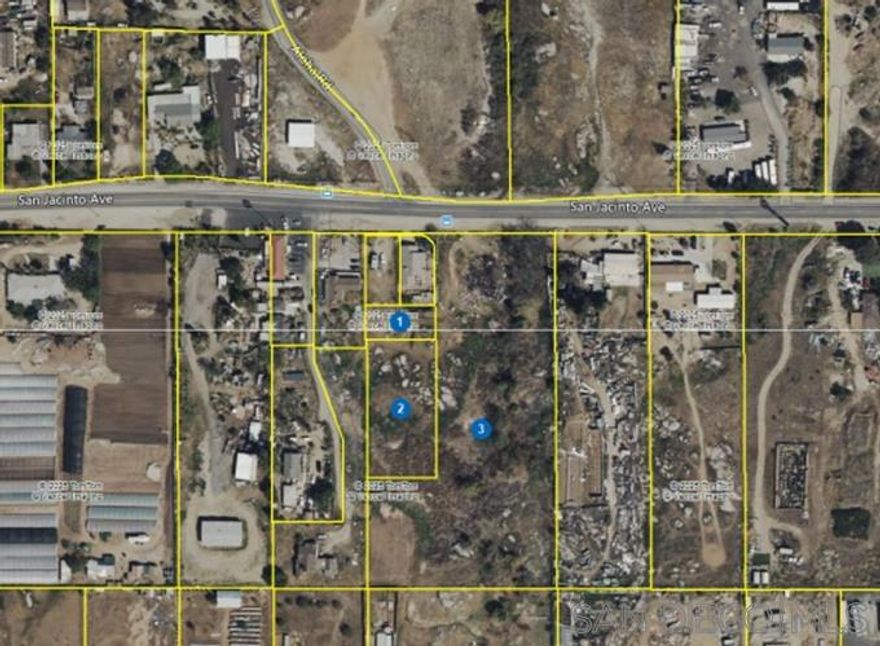 This property is being sold with 3 total APNs: 325-260-003, 325-260-004, 325-260-005. The total lot sqft is 189,050 or 4.34 acres.