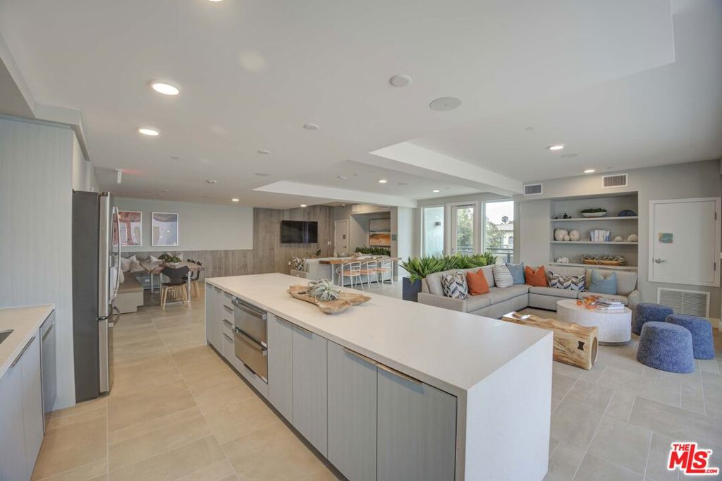 160 S Ventura Avenue 117-301