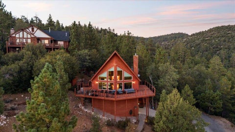 Photo of 1309 Ridge Road, Fawnskin, CA 92333 (MLS # 219152420DA)