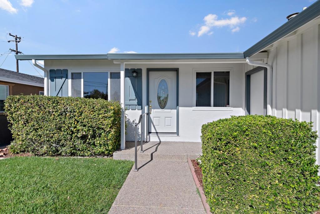 3283 Mount Logan Drive