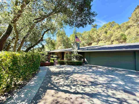 Photo of 516 Moraga Way, Orinda, CA 94563 (MLS # 41142812)