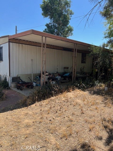 Don't miss out on the great opportunity to own this starter home. conveniently located near the 15fwy,91fwy and 215fwy.
Inspire your own creativity and imagine the endless possibilities with this squared lot of over 1400sf.
Although the home could use some TLC the land allows for endless possibilities with two sheds included.