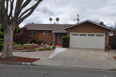 Photo of 1808 Ronie Way, San Jose, CA 95124 (MLS # ML82050601)