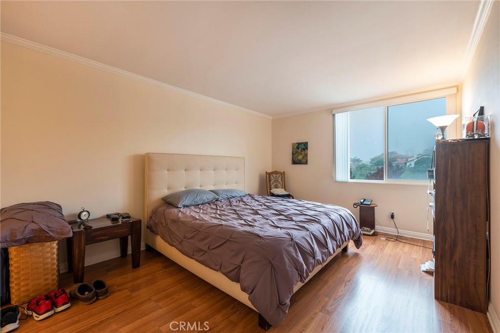 6542 Ocean Crest Drive D306