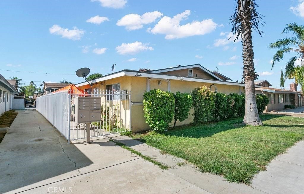 First Level 1 Bedroom 1 bath apartment. Great unit in excellent location! Section 8 is Accepted!