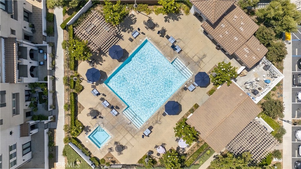 623 W Foothill 39
