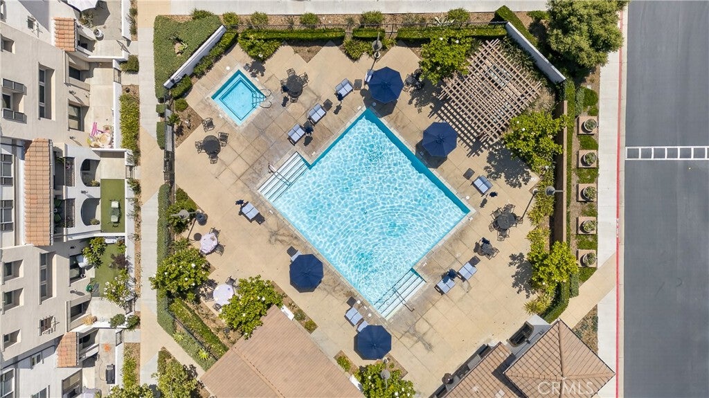 623 W Foothill 39