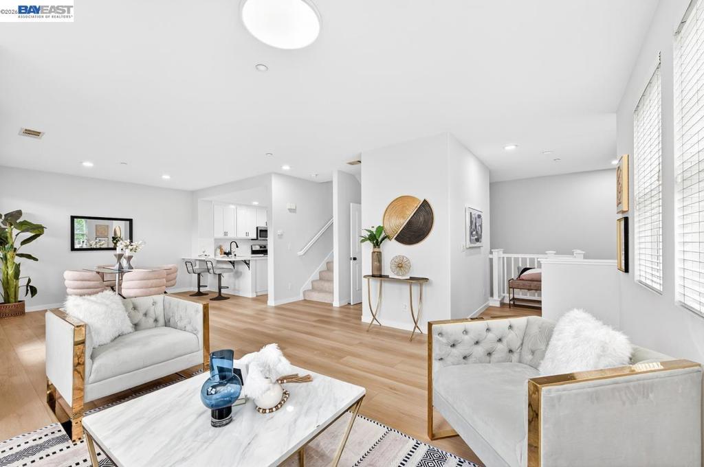 161 N L St 103