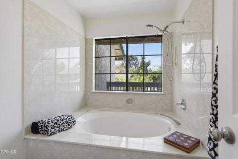 Tiny photo for 2608 Calle Elegante #44, Thousand Oaks, CA 91360 (MLS # V1-39347)