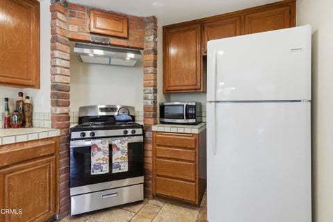 Tiny photo for 2608 Calle Elegante #44, Thousand Oaks, CA 91360 (MLS # V1-39347)