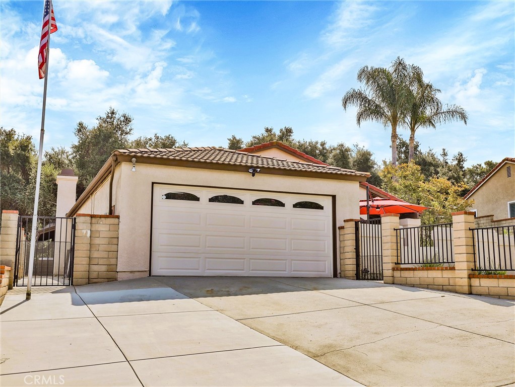 2446 Hillman Lane