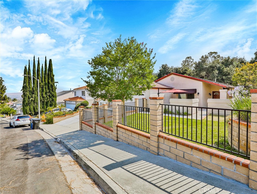 2446 Hillman Lane