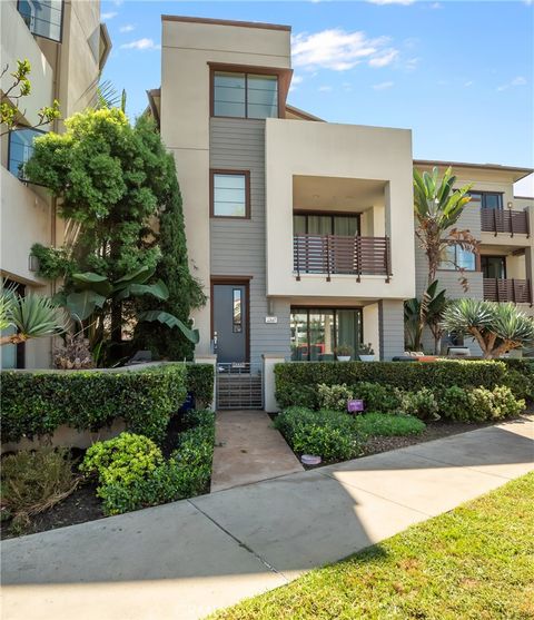 Photo of 12837 N Seaglass Cir, Los Angeles, CA 90094 (MLS # SB26053598)