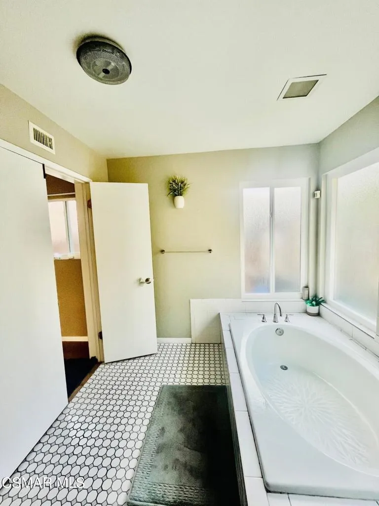 Thousand Oaks, California 91360, United States, 3 Bedrooms Bedrooms, ,2 BathroomsBathrooms,Residential,Active,177086