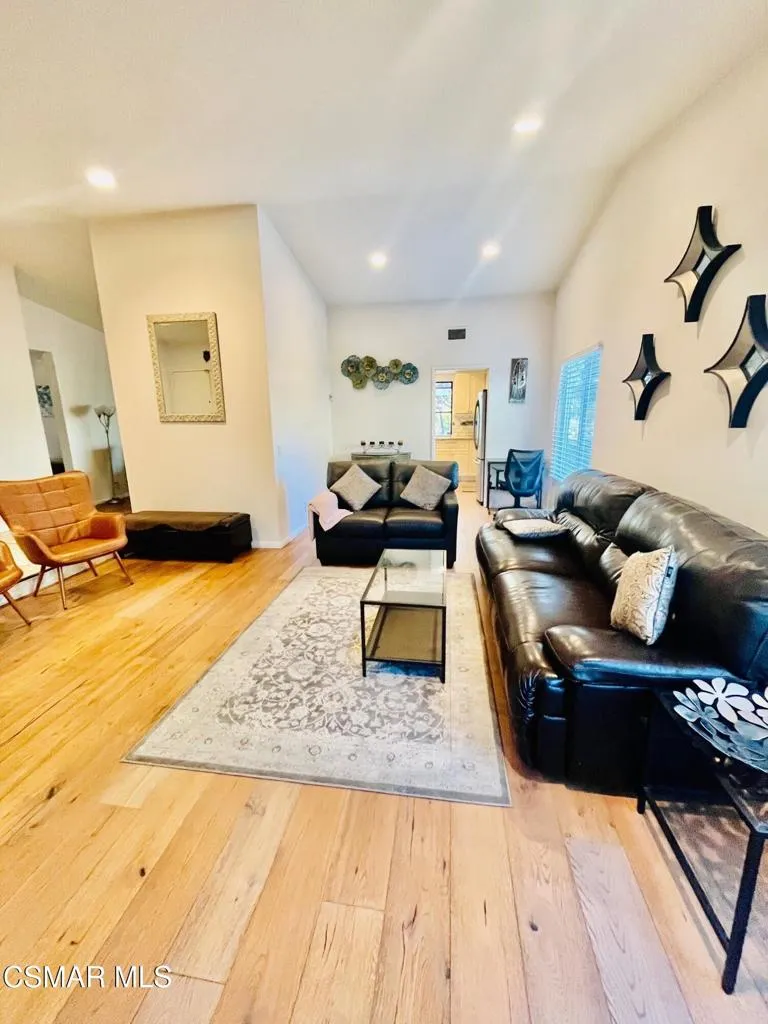 Thousand Oaks, California 91360, United States, 3 Bedrooms Bedrooms, ,2 BathroomsBathrooms,Residential,Active,177086