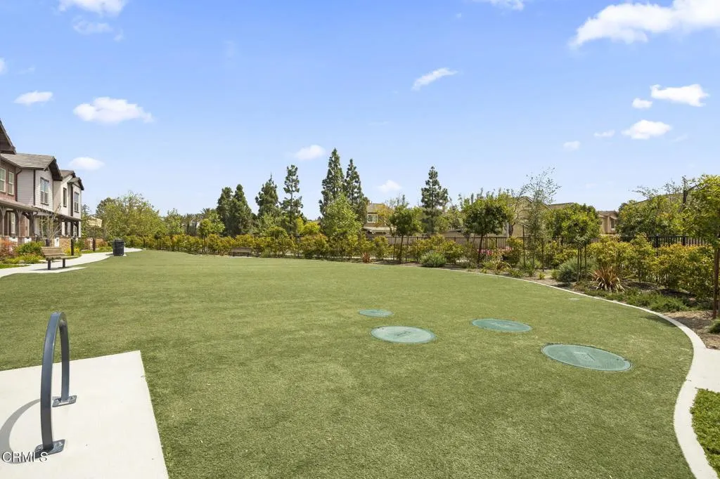 Simi Valley, California 93065, United States, 3 Bedrooms Bedrooms, ,3 BathroomsBathrooms,Residential,Pending,185569