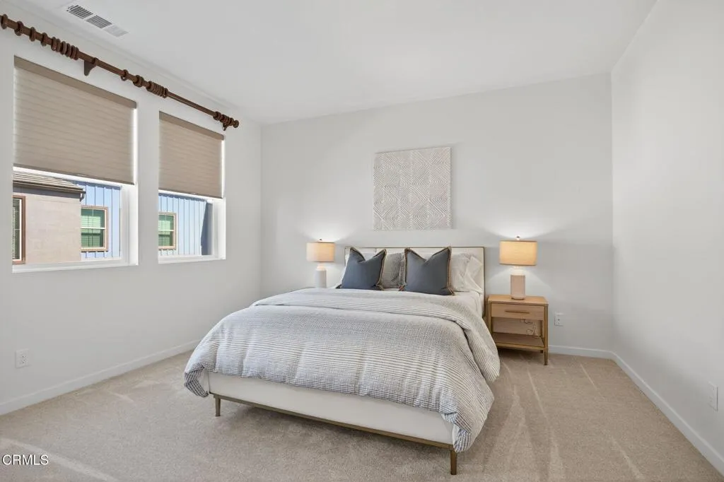 Simi Valley, California 93065, United States, 3 Bedrooms Bedrooms, ,3 BathroomsBathrooms,Residential,Pending,185569