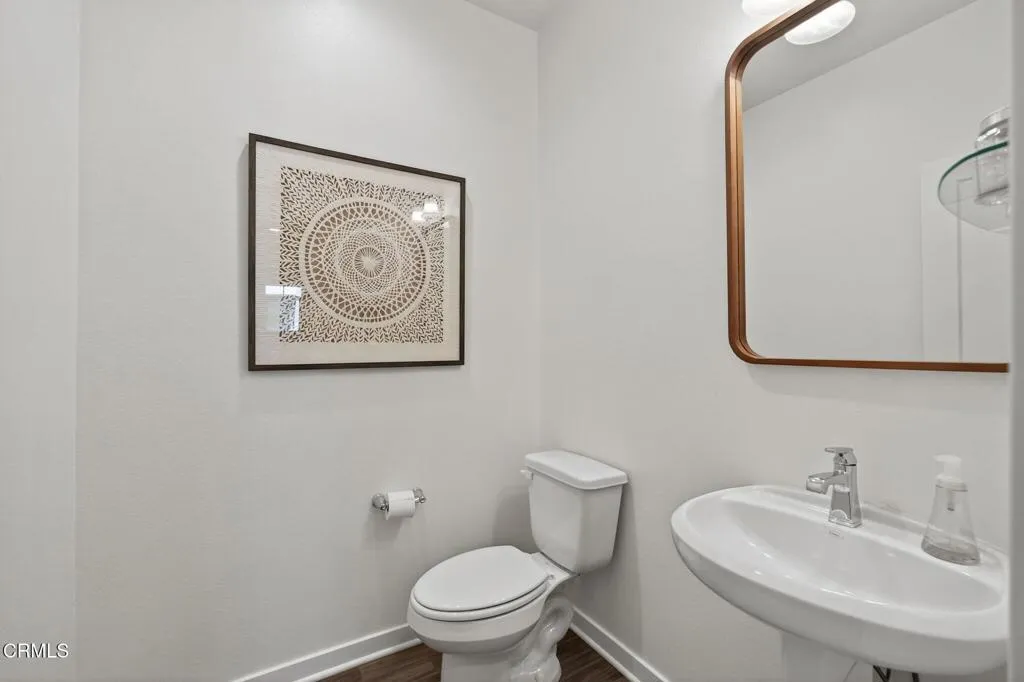 Simi Valley, California 93065, United States, 3 Bedrooms Bedrooms, ,3 BathroomsBathrooms,Residential,Pending,185569