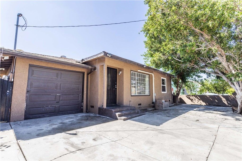 Photo of 14040 Paxton Street, Pacoima, CA 91331 (MLS # SR25173833)