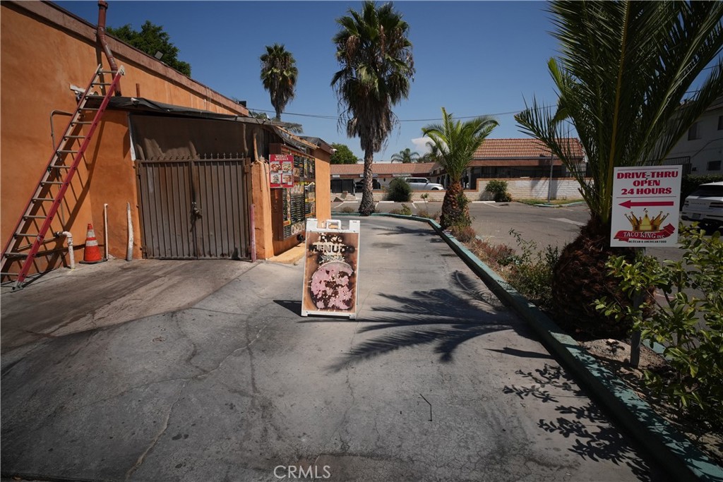 600 E Foothill Boulevard