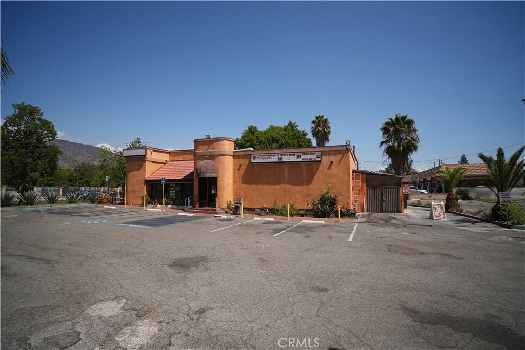 600 E Foothill Boulevard