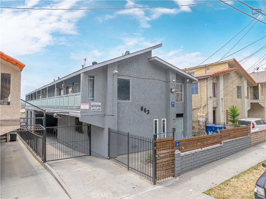Built in 1983, this pride-of-ownership 4-unit property offers investors and owner-occupants alike a rare combination of modern construction, strong income potential, and long-term upside. Because it was built after 1978, the property is not subject to the Los Angeles Rent Stabilization Ordinance, providing valuable flexibility in future rent growth.
Each spacious unit features vaulted ceilings that fill the interiors with natural light, creating a desirable living environment for tenants. The building also includes 8 covered parking spaces on the first floor—a highly attractive amenity for residents. In addition, a large storage area presents a unique opportunity for a new owner to get creative and generate additional revenue.