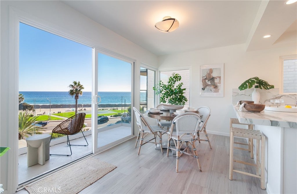 251 Lower Cliff Drive 8