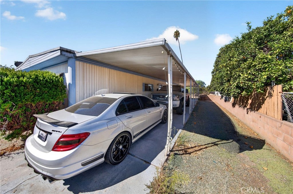651 Taschner Dr