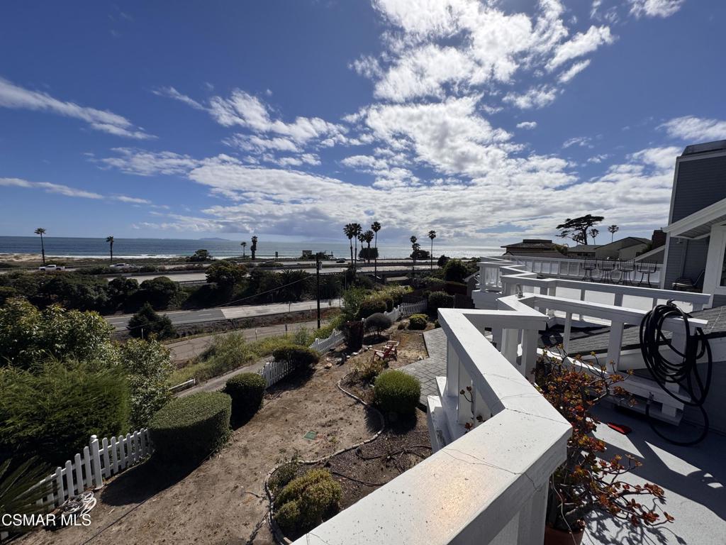 1497 Vista Del Mar Drive