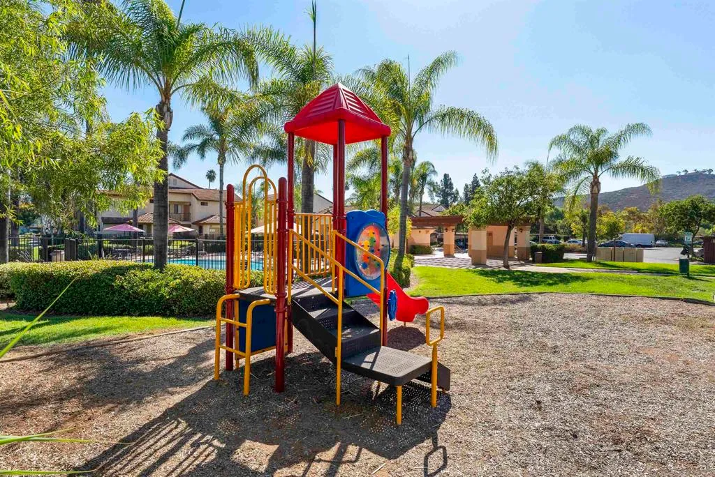 El Cajon, California 92019, United States, 1 Bedroom Bedrooms, ,1 BathroomBathrooms,Residential,Active,221302