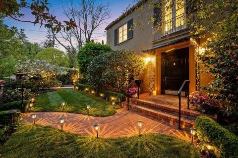 Photo of 526 W Poplar Avenue, San Mateo, CA 94402 (MLS # ML82040521)