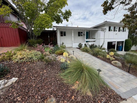Photo of 2850 Medford Avenue, Redwood City, CA 94061 (MLS # ML82062847)