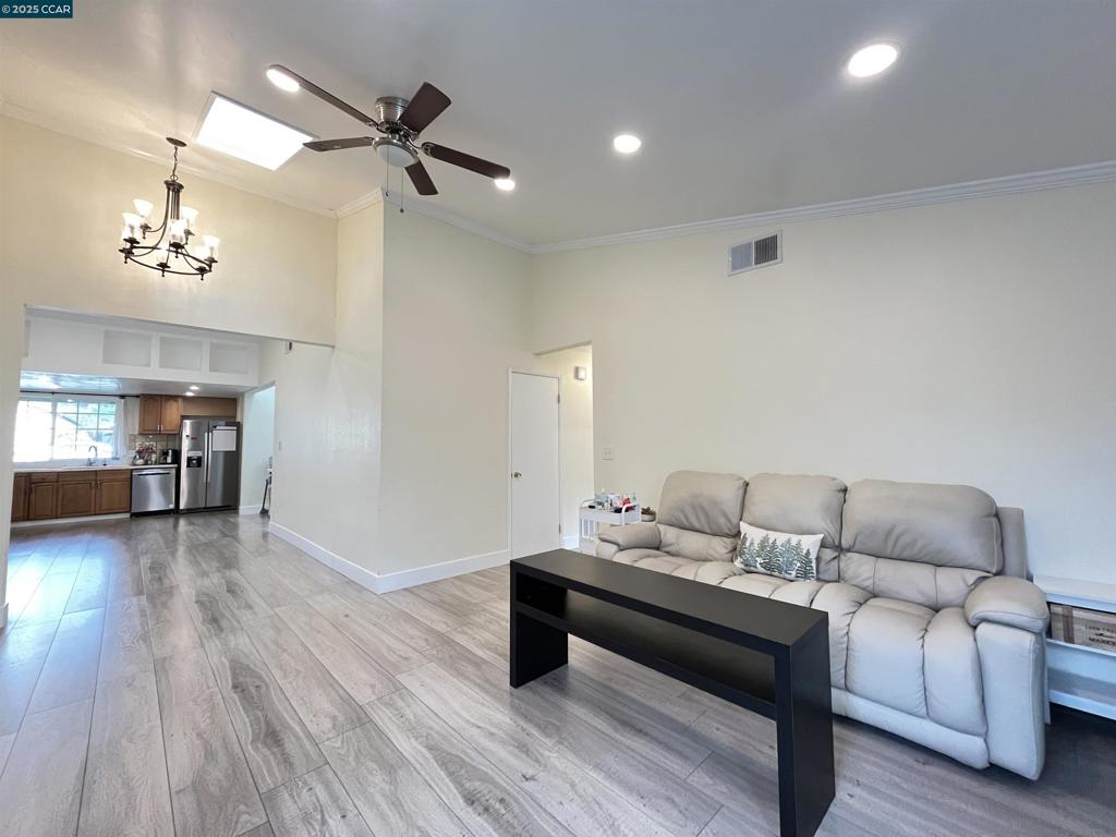 VIEWPOINTE - Residential