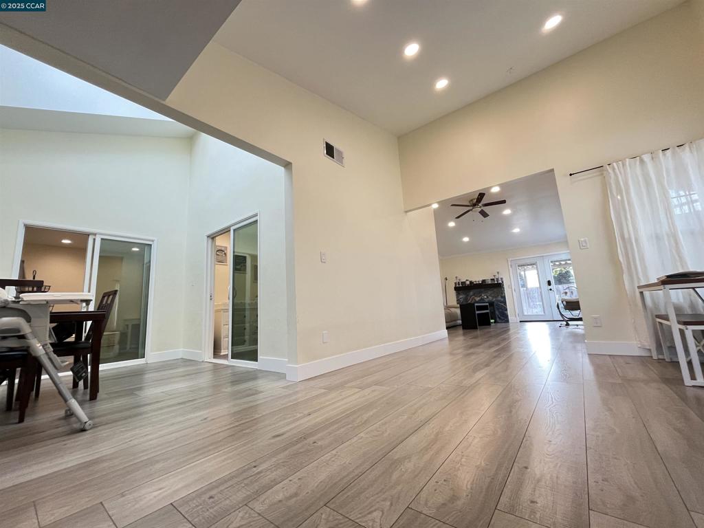 VIEWPOINTE - Residential