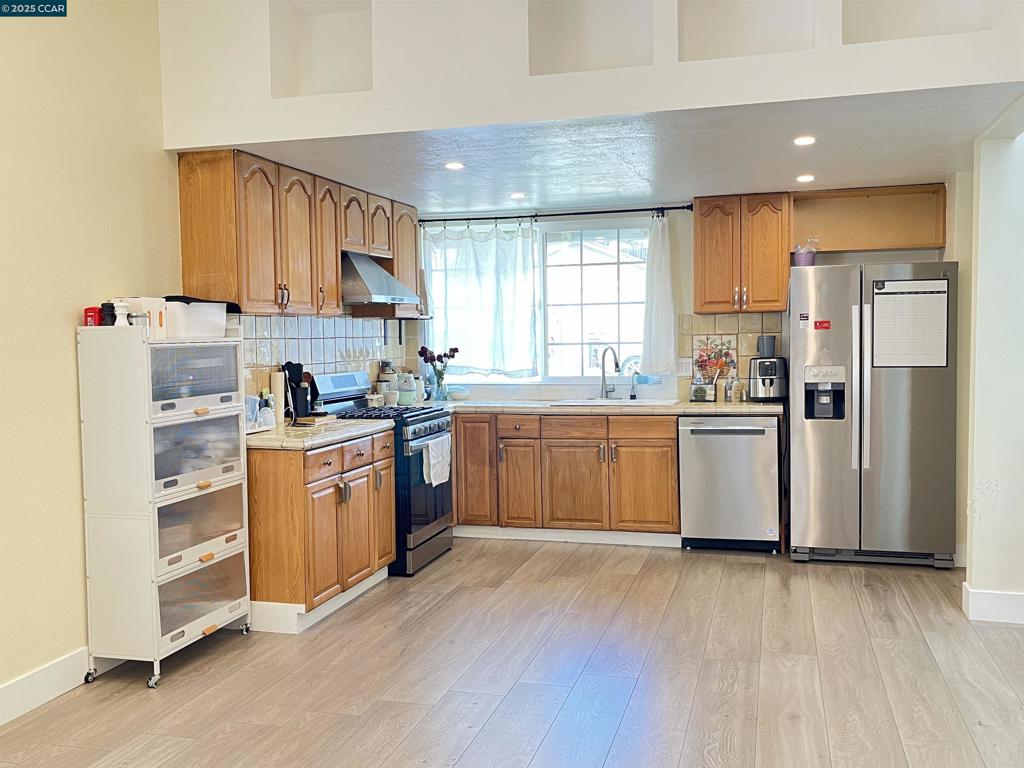 VIEWPOINTE - Residential