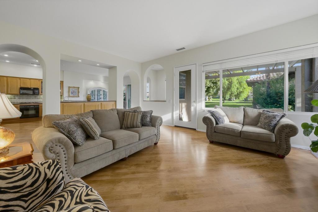 19 Wimbledon Circle
