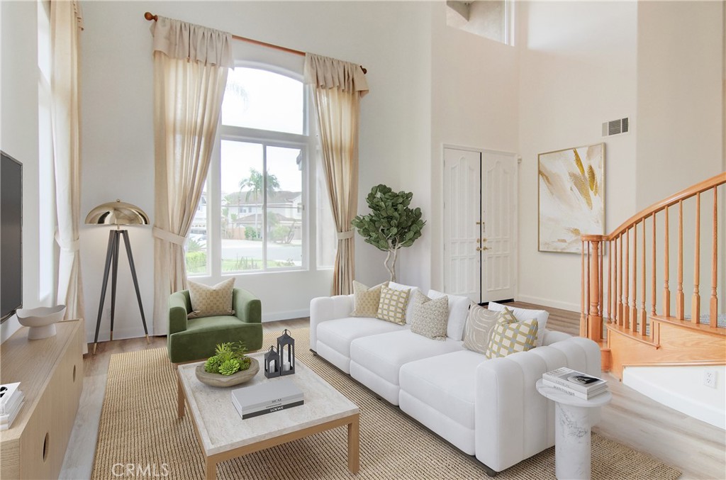 425 Downey