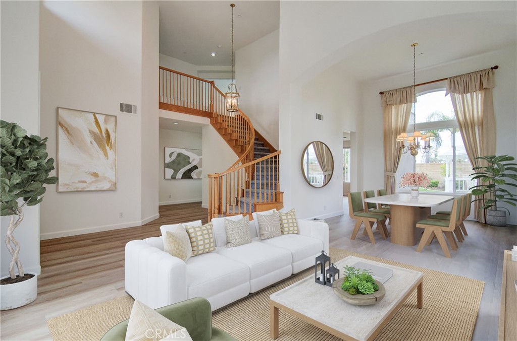 425 Downey