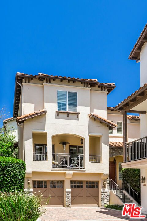 5734 Celedon Playa Vista CA 90094