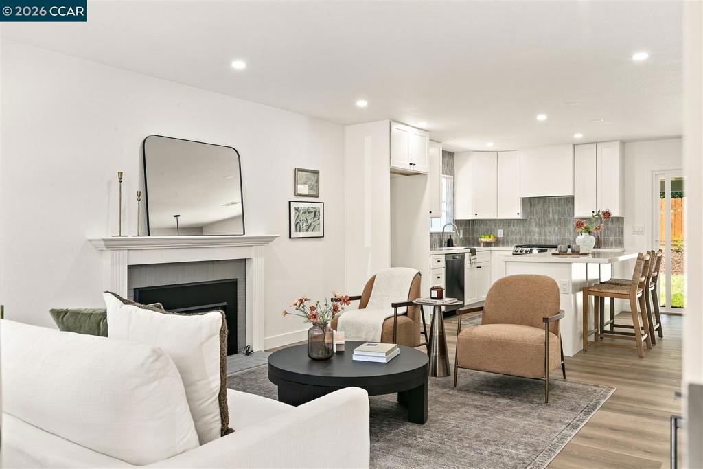 1003 Santa Cruz Dr