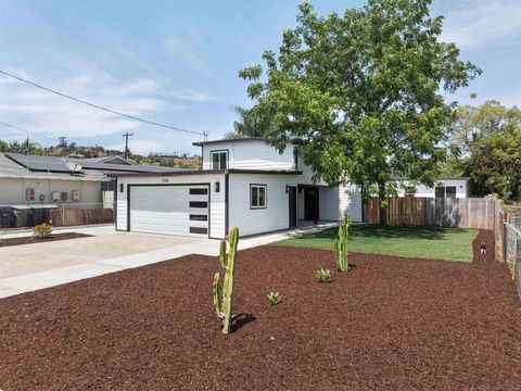 Photo of 1160 Erica St St, Escondido, CA 92027 (MLS # 260010907SD)