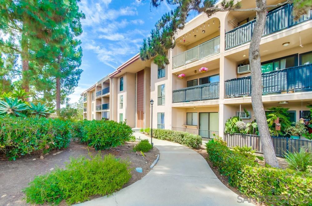 Ground-floor 1 bed, 1 bath condo with no steps to entry and a spacious private patio. Located near Cowles Mountain, Lake Murray, and Mission Trails Golf Course, this home offers access to some of San Diego’s best outdoor recreation. Features include 2 assigned parking spaces and plenty of potential to add value over time. With some updates, this is a great way to keep your basis low and secure a prime San Carlos location.