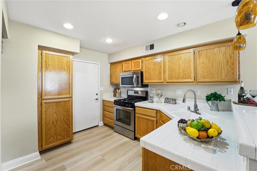 41 Carlsbad Lane, Aliso Viejo CA 92656 - Photo 18