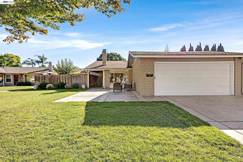 547 Teal Ct CT