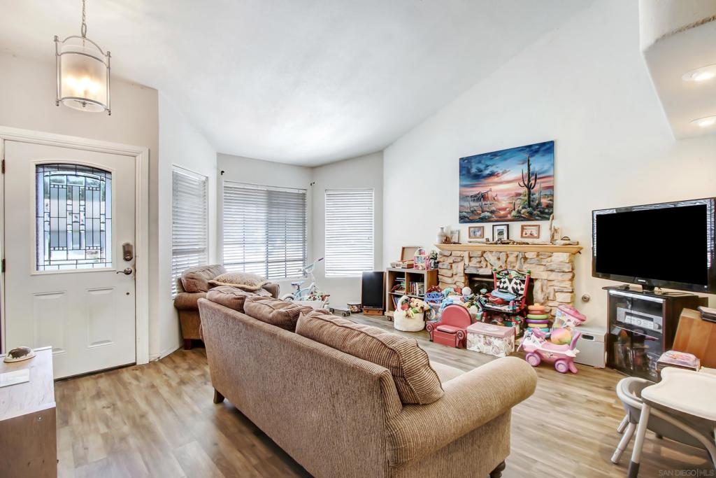 30485 Anaconda Ct