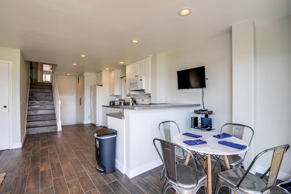 Mission Beach - Residential Income